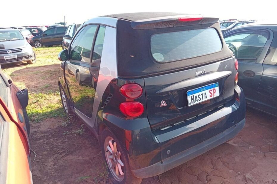 O Detran São Paulo realiza leilão com caminhonetes carros e SUV seminovos