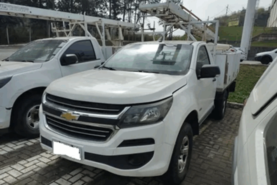 Leilão de Frota de companhia elétrica tem 6 caminhonetes GM S10 cabine Simples e carro popular a partir de 19 mil reais