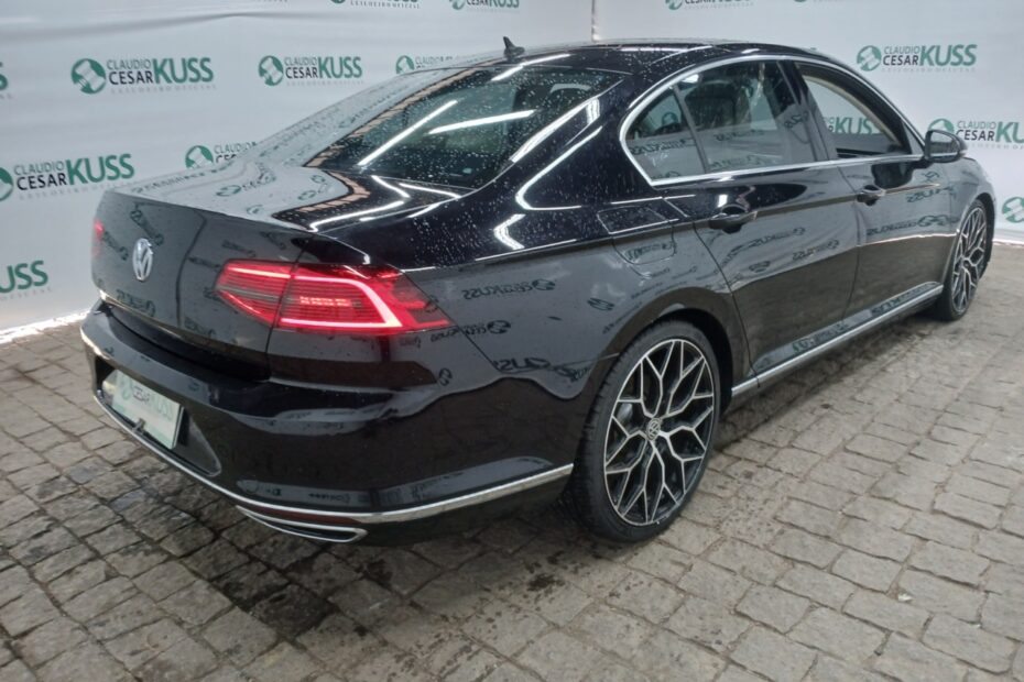 Leilão de Veículos retomados de incitamento em Curitiba tem carros e SUV de luxo, motos e caminhão em até 60x