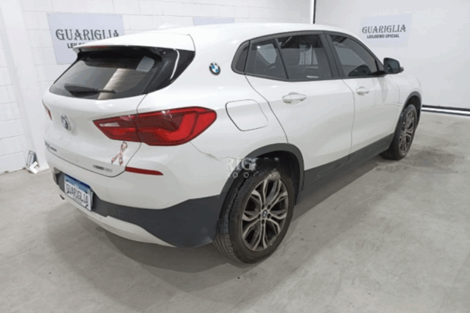 Leilão de veículos retomados de financiamento no interior de São Paulo tem BMW X1 e X2, motos, caminhonetes e caminhão