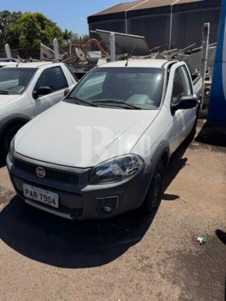 FIATSTRADA-WORKING-Leilão da Eletrobras tem caminhonete, caminhão e van