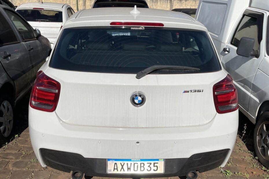 BMW M 135 Leilão do Ministério da Justiça tem Hilux 4x4 por R$ 31 mil e BMW