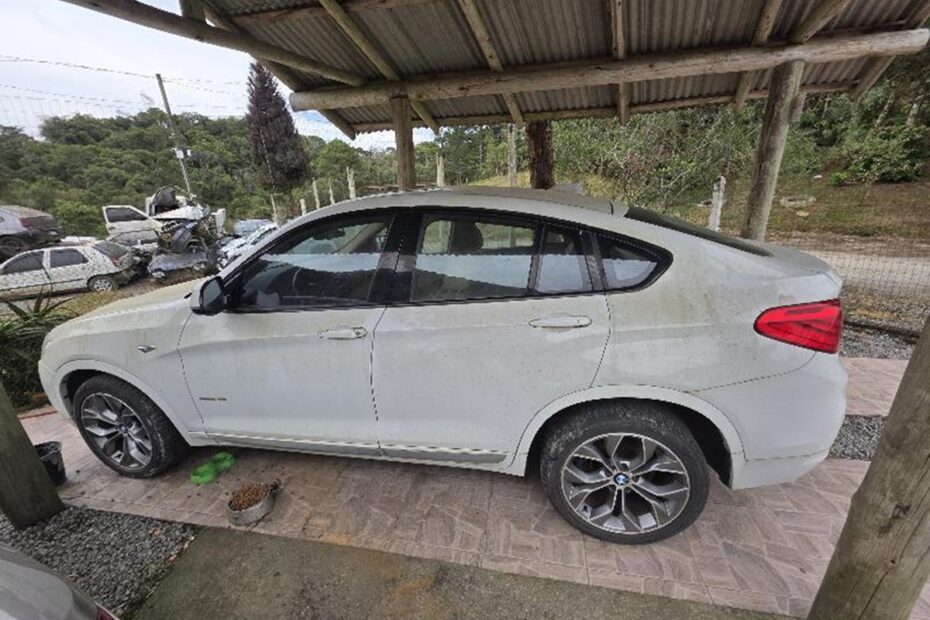 Leilão da PRF tem BMW X4, Corolla, Civic, Fusion e RAV4 com lances a partir de R$ 10 mil