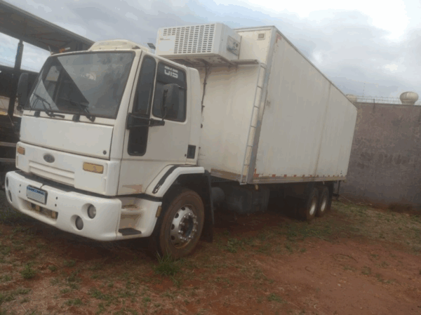 CAMINHÃO FORD CARGO 2422 leilão veículos pesados aprendidos da Polícia Federal