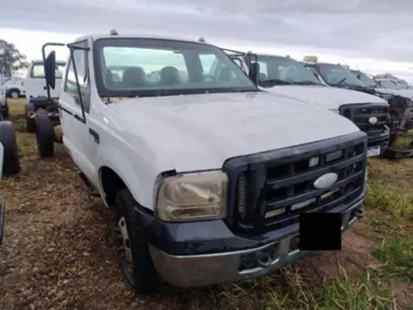 CAMINHÃO FORD F4000 4X4 1 Leilão de caminhão e caminonets 4x4