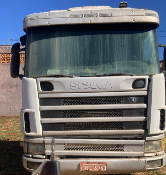 CAMINHÃO SCANIA R124 GA6X4NZ leilão veículos pesados aprendidos da Polícia Federal