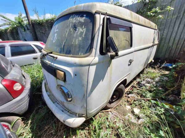 CAMINHONETE KOMBI FURGAO Litoral de SP realiza megaleilão com mais de 1,2 mil veículos apreendidos