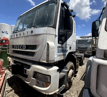 CAVALO MECÂNICO IVECO STRALIS Leilão de empresa ambiental tem caminhonetes 4x4 diesel e caminhão