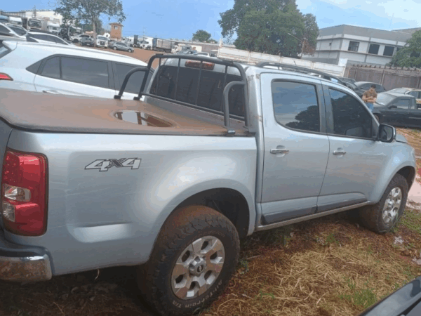 CHEVROLET S10 LTZ DD4 Polícia Federal leiloa Range Rover apreendida de traficante e caminhonetes