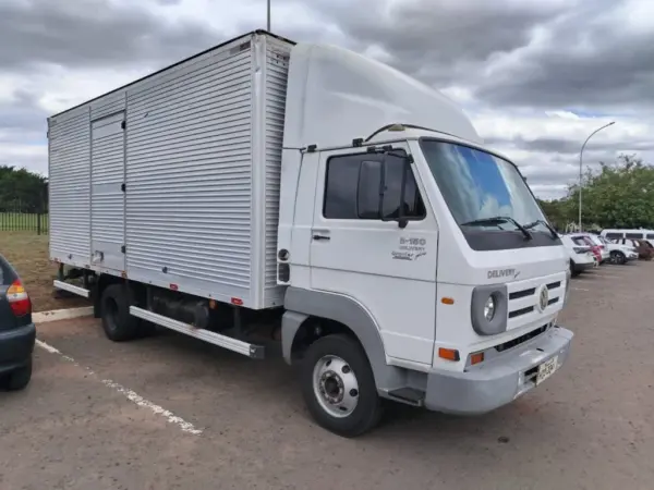 Caminhão Baú Volkswagen 8.150 E DELIVERY PLUS Leilão veiculos de Frota do Ministério Público