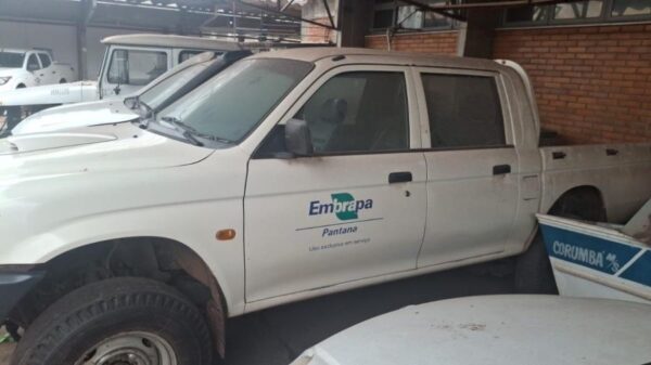 Caminhonete Mitsubishi L200 4x4 Leilão da Embrapa Tem Caminhonetes 4x4, Barco e Gerador