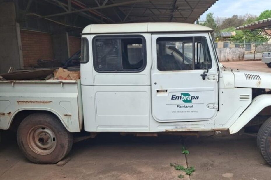 Leilão da Embrapa: Toyota Bandeirante, L200 Triton e Gerador de Energia por R$ 350