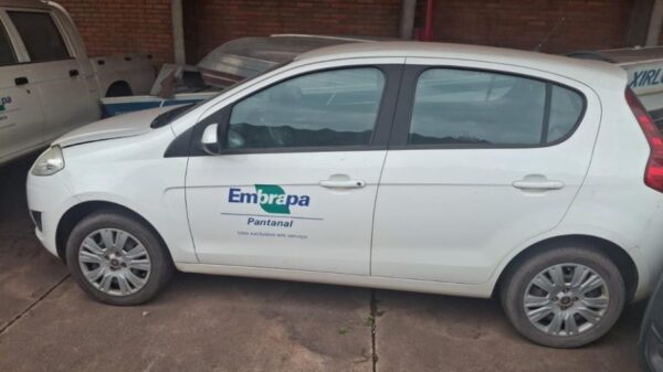 Carro Fiat Palio ESSENCE Leilão da Embrapa Tem Caminhonetes 4x4, Barco e Gerador