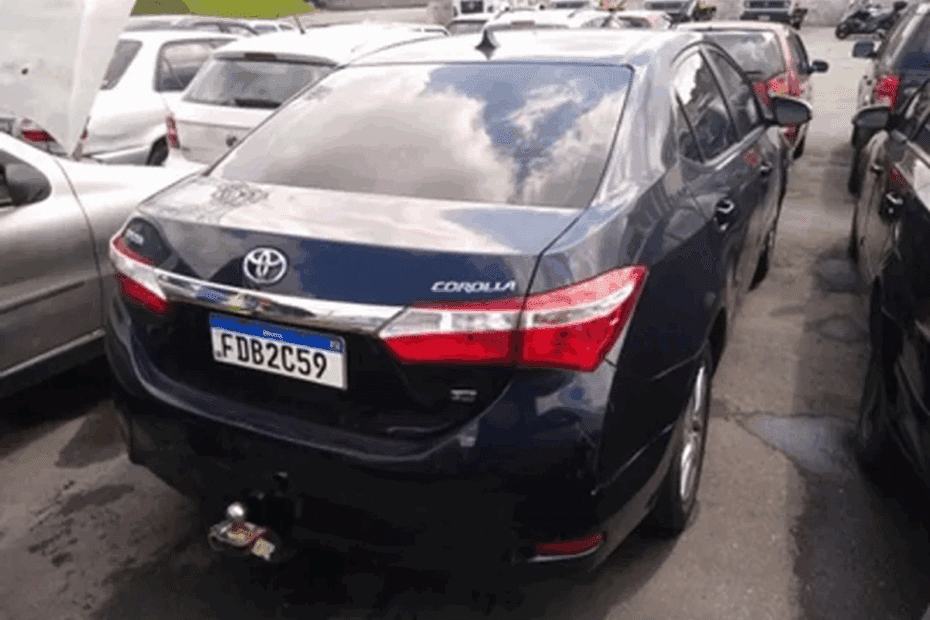 Carros seminovos como Corolla, Etiosc e Civic por 13 mil Reais no Leilão do DER de São Paulo