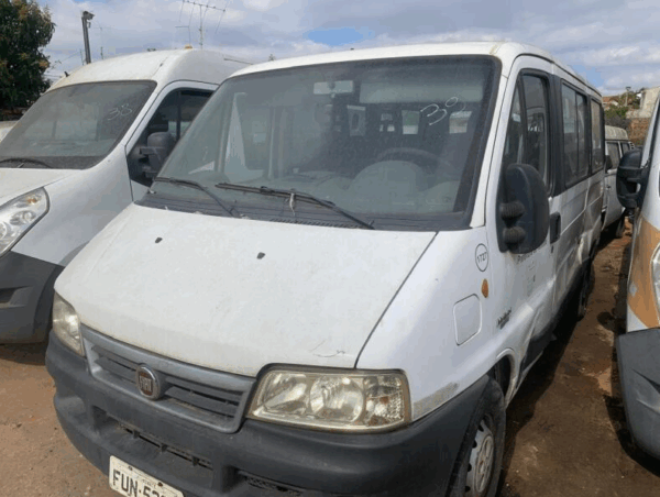 FIAT DUCATO MINIBUS DIESEL Leilão da Prefeitura de Taubaté Vende Vans, Caminhões e Tratores