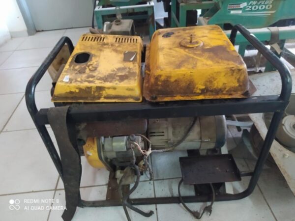 Gerador de energias portátil à diesel Leilão da Embrapa Tem Caminhonetes 4x4, Barco e Gerador