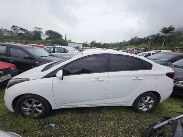 HYUNDAI HB20S  Leilão veiculos aprendidos da PRF