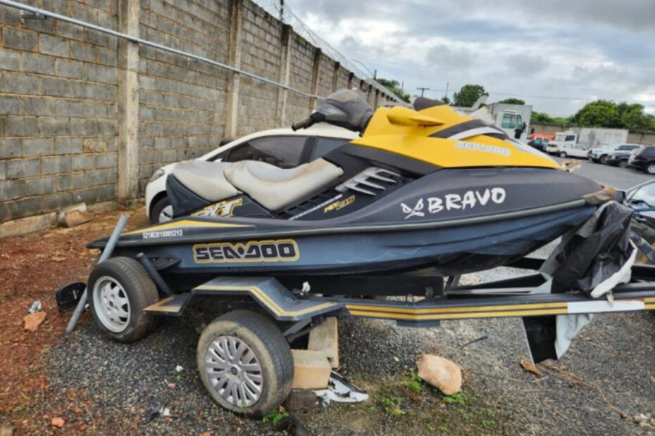 Leilão do de apreensões da Polícia Federal tem Motos Ducati e Honret por 10 mil reais Caminhonete Dodge Ram e Carros de Luxo e Jet Ski por 18 mil reais