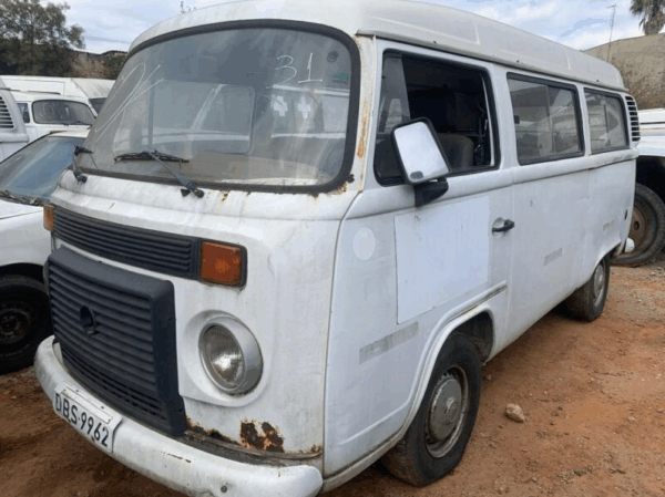 KOMBI LOTAÇÃO Leilão da Prefeitura de Taubaté Vende Vans, Caminhões e Tratores