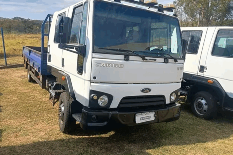 Leilão de empreiteira tem Caminhão Ford Cargo, Roçadeiras e outros equipamentos por 2 mil Reais