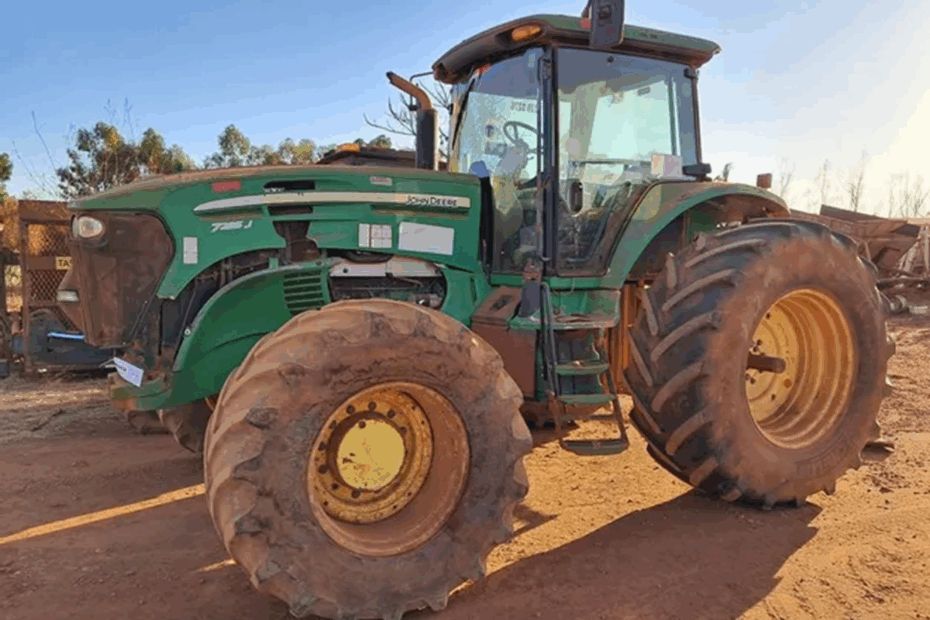 Leilão do Agronegócio tem 39 tratores John Deere, Valtra, Case e New Holland a partir de 18 mil reais