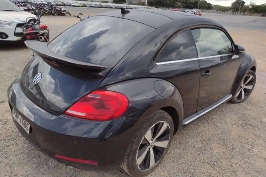 Leilão do Detran DF tem Fusca TSI, Civic e Golf por 5 mil reais no leilão do Detran Brasília