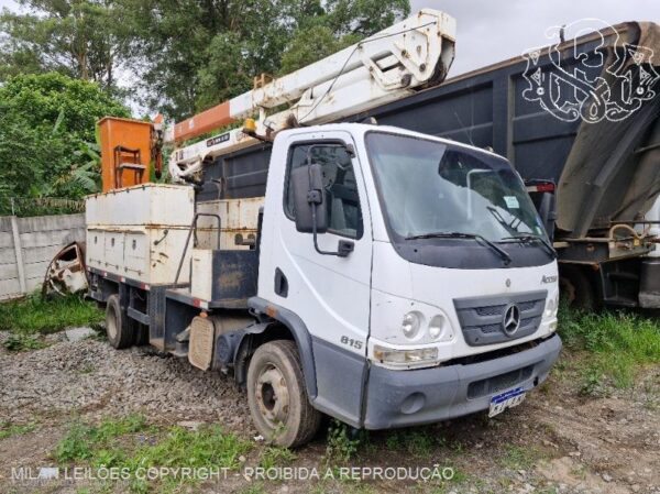 M.BENZ ACCELO 815 DIESEL 2P Leilão libera caminhões pesados a partir de R$ 4.500 e vira chance real de lucro para investidores