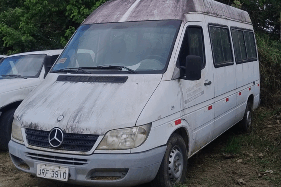 Oportunidade na Bahia: UFRB Leiloa Amarok, Sprinter, Tratores e Carros a Partir de R$ 1 Mil