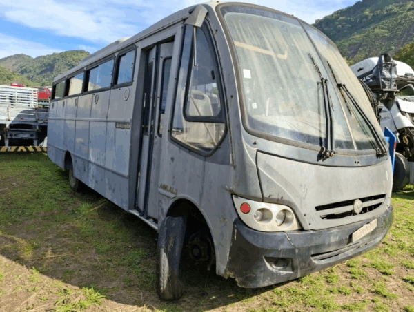 MICROÔNIBUS AGRALE MASCA GRANMICROSO Leilão da Marinha do Brasil D20, L200 4x4, Kombi e Santana