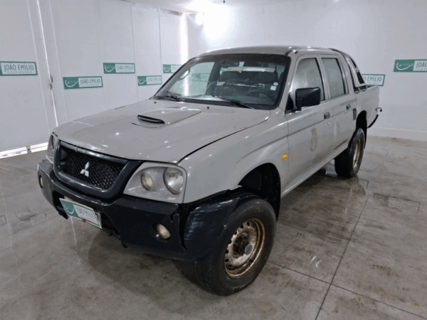 MITSUBISHI L-200 4X4 GL Leilão da Marinha do Brasil D20, L200 4x4, Kombi e Santana