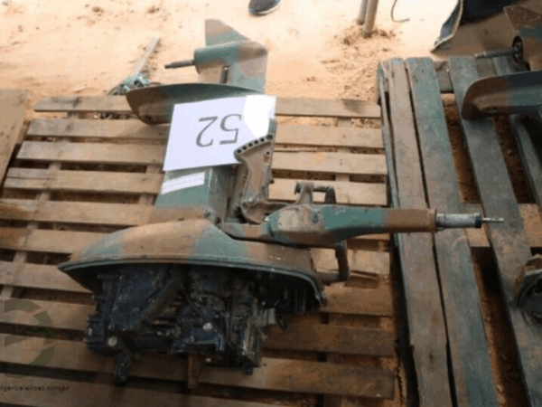 MOTOR DE POPA 40 HP Leilão do Exército