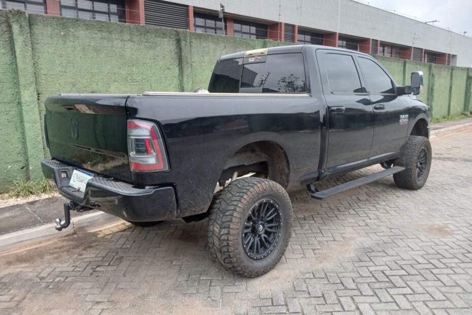 VW BEETLE Leilão de Banco Ram 2500, Volvo XC90 e Corolla com Lances a Partir de R$ 16,3 Mil