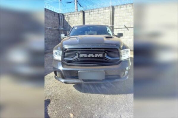 RAM CLASSIC LARAMIE Leilão do de apreensões da Polícia Federal
