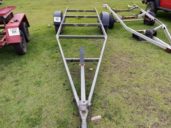 REBOQUE CARRESUL Leilão do Corpo de Bombeiros oferece jet ski, quadriciclos e Marruá