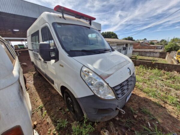 RENAULT MASTER ALLT AMBulancia Leilão no Paraná tem Toyota Bandeirante