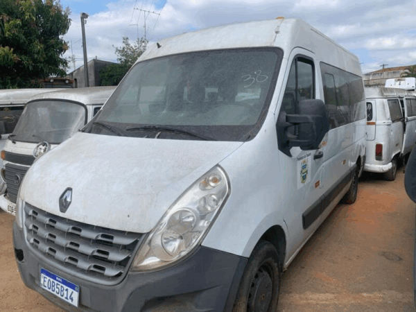 RENAULT MASTER EUR Leilão da Prefeitura de Taubaté Vende Vans, Caminhões e Tratores