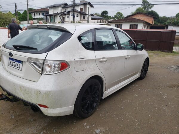 SUBARU IMPREZA Leilão da Polícia Federal tem SUVs de luxo