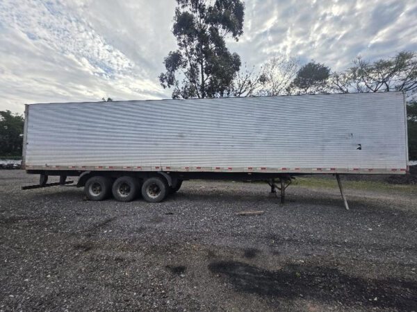 Semi Reboque RANDONSP PRF realiza leilão com caminhões Volkswagen, Iveco e Mercedes