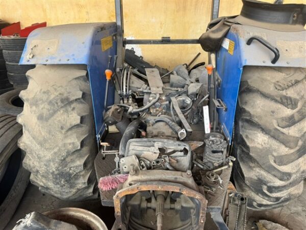 TRATOR NEW HOLLAND Leilão de veiculos  Prefeitura