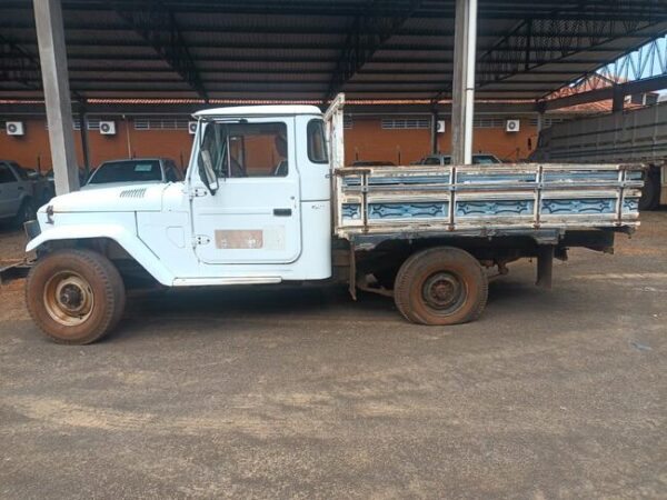 Toyota Bandeirante BJ50 Leilão de Frota do Governo do Paraná