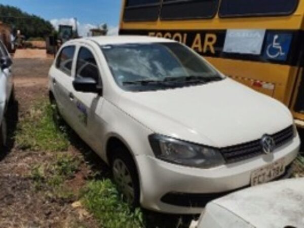 Volkswagen Gol Prefeitura de Caiuá abre leilão com caminhonete A-20, Cruze, Gol e máquinas pesadas