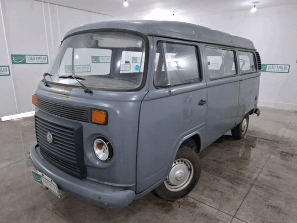 Volkswagen KOMBI Leilão da Marinha do Brasil D20, L200 4x4, Kombi e Santana