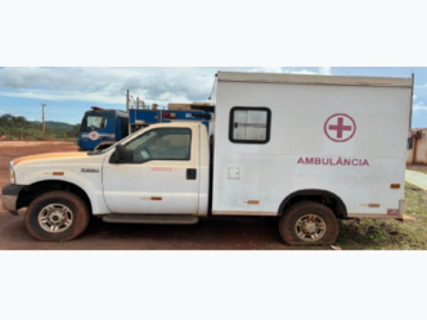 3-Ford-F-250-XLT-3.9-4X4 Leilão da Vale tem Caminhão Mercedes e Scania