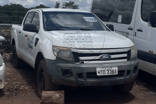 CAMINHONETE FORD RANGER Leilão de Prefeitura tem Trator Caminhão Sacania