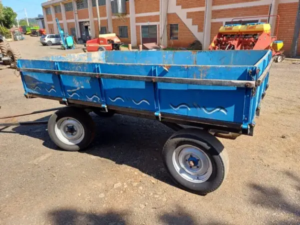 CARRETÃO DE MADEIRA 4 TONELADAS EIXO DIRECIONA Leilão Agro Auriverde