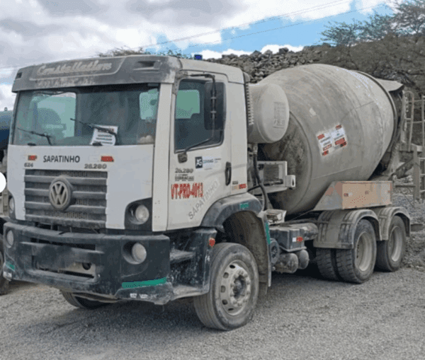 Caminhão Betoneira Volkswagen Leilão Andrade Gutierrez Tem Caminhões Pipa, Betoneira e Munck Volkswagen a Partir de R$ 100 Mil!