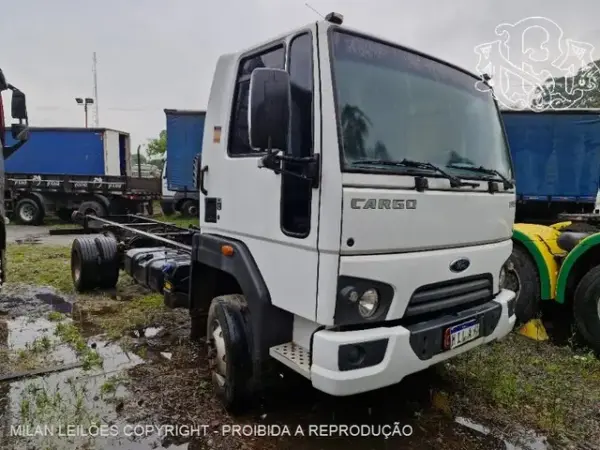 Caminhão FORD CARGO Leilão da Ford tem caminhonetes, caminhão e carro direto da fabrica