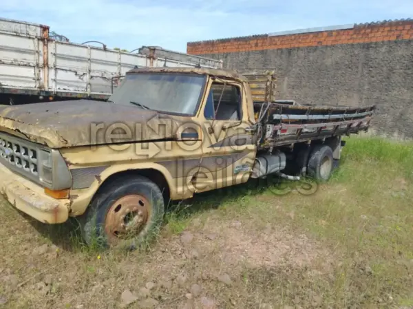 Caminhão FORD F4000 Caminhonetes, Caminhões e Carros a Partir de R$ 10 Mil