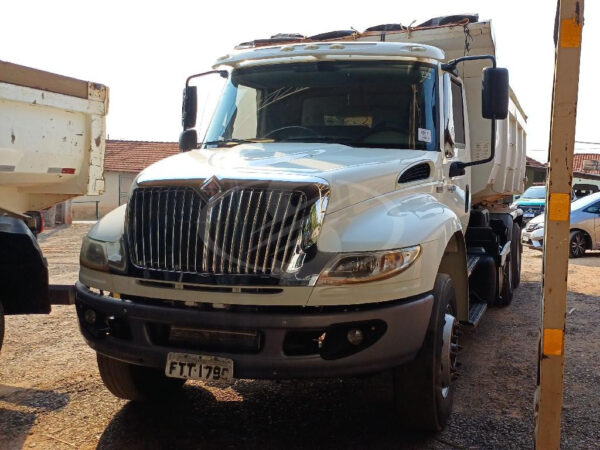 Caminhão INTERNATIONAL Leilão de Prefeitura em SP
