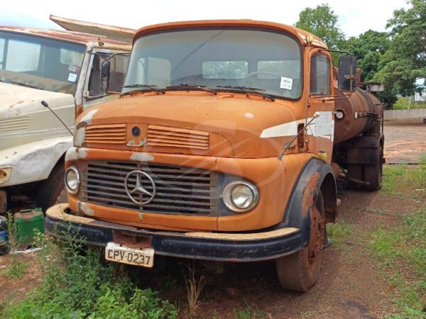 Caminhão M.BENZ Leilão de Prefeitura tem Barco - Copia